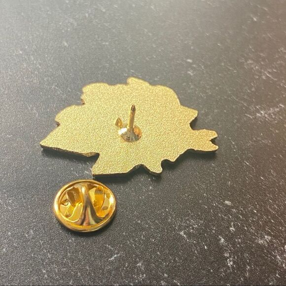 Crystal Protection Enamel Pin/ Brooch - Picture 5 of 5